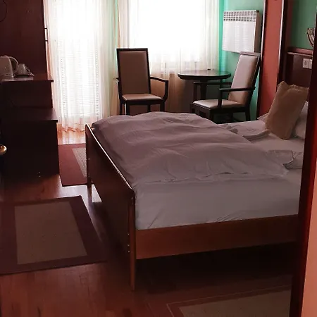 Kapistec Hotel 3*